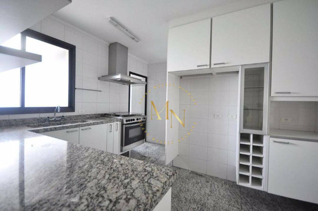 Apartamento à venda com 4 quartos, 225m² - Foto 9