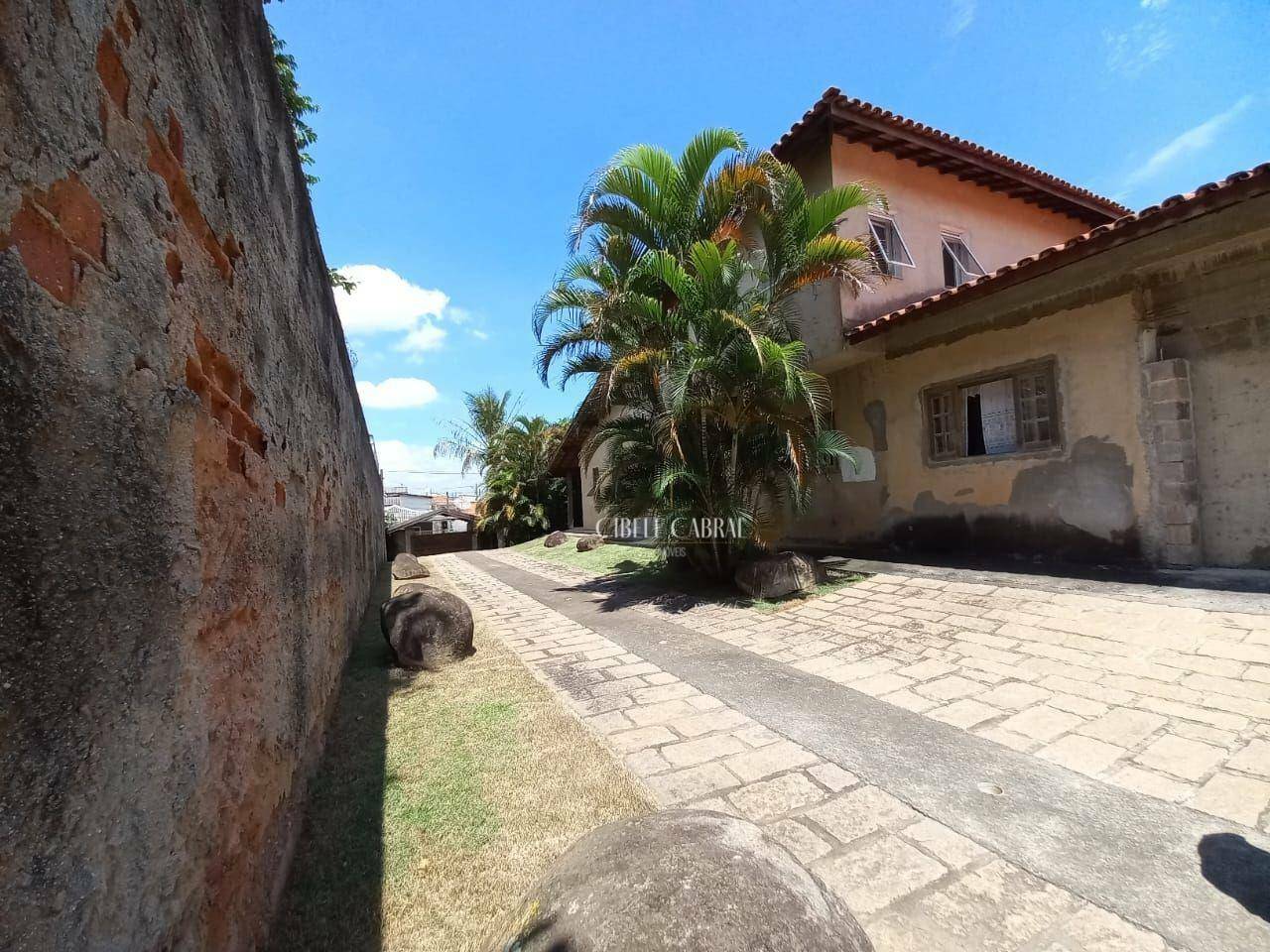 Casa à venda com 3 quartos, 600m² - Foto 3