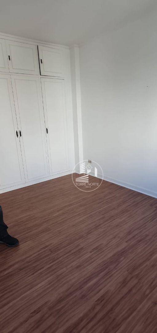 Apartamento à venda com 3 quartos, 256m² - Foto 16