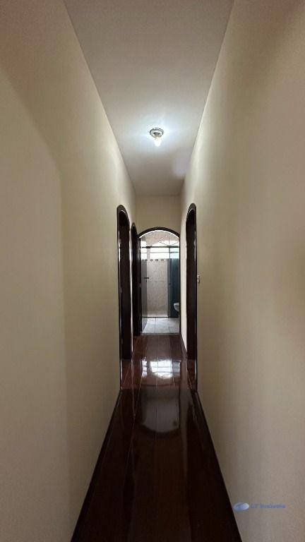 Casa para alugar com 3 quartos, 152m² - Foto 30