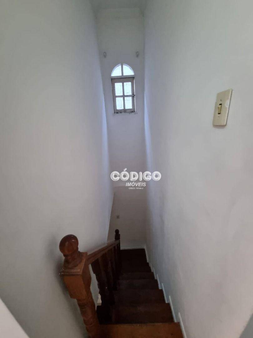 Sobrado para alugar com 3 quartos, 300m² - Foto 16