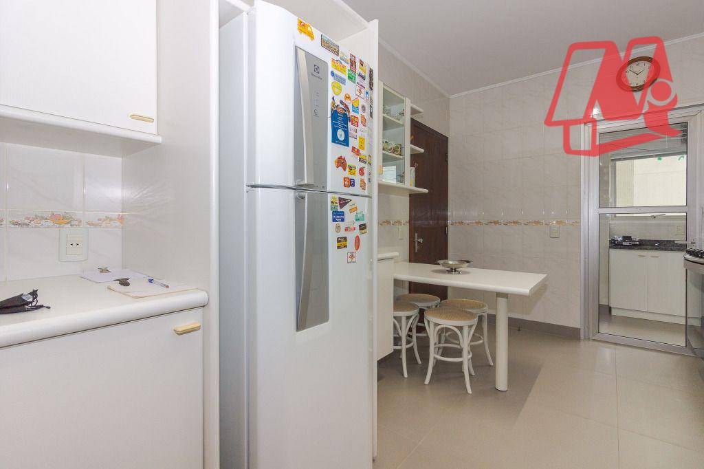 Apartamento à venda com 3 quartos, 139m² - Foto 26