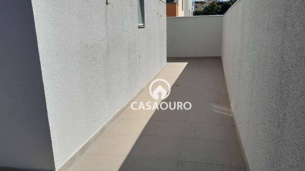 Apartamento à venda com 3 quartos, 153m² - Foto 2