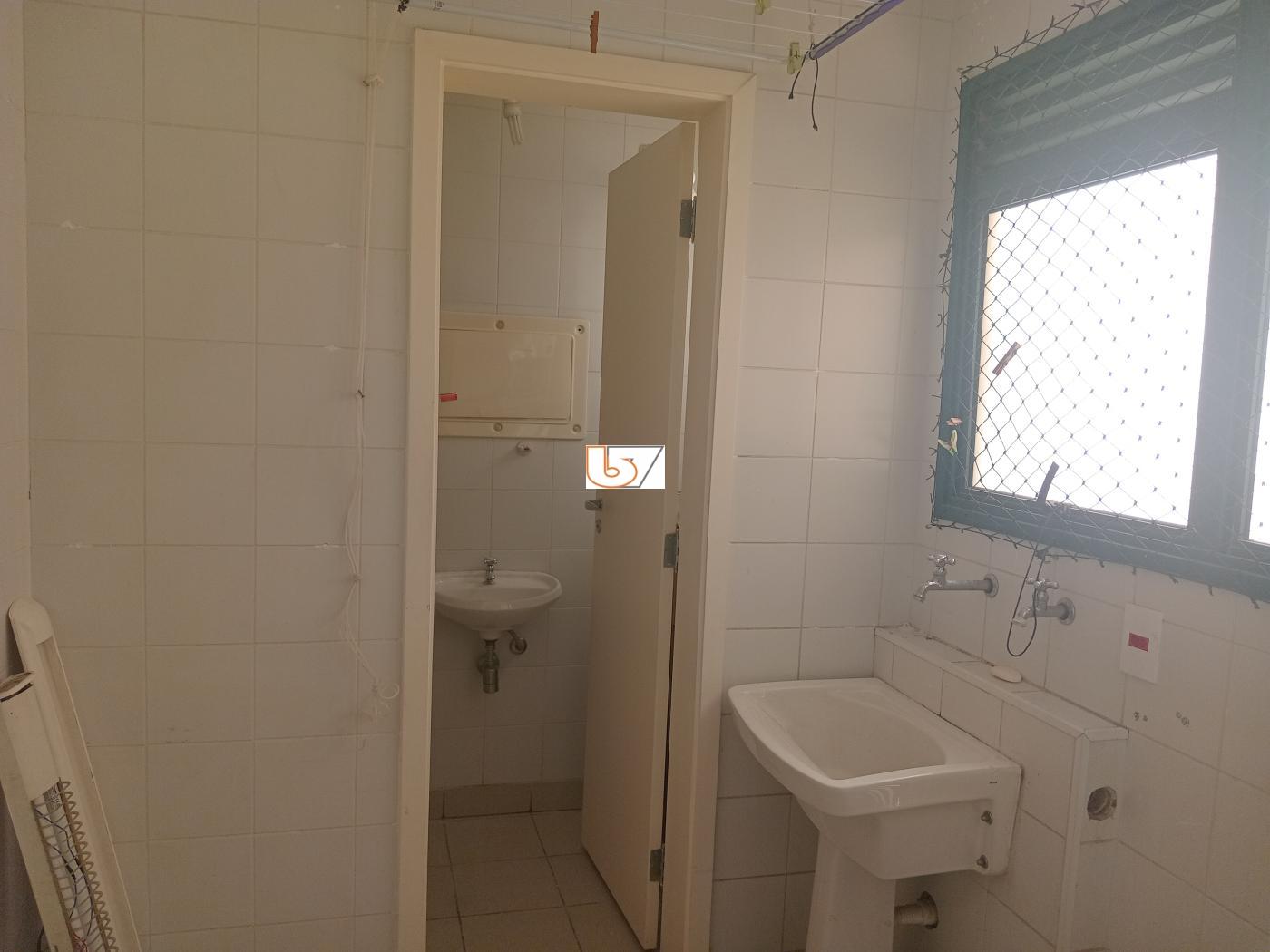 Apartamento para alugar com 3 quartos, 96m² - Foto 18