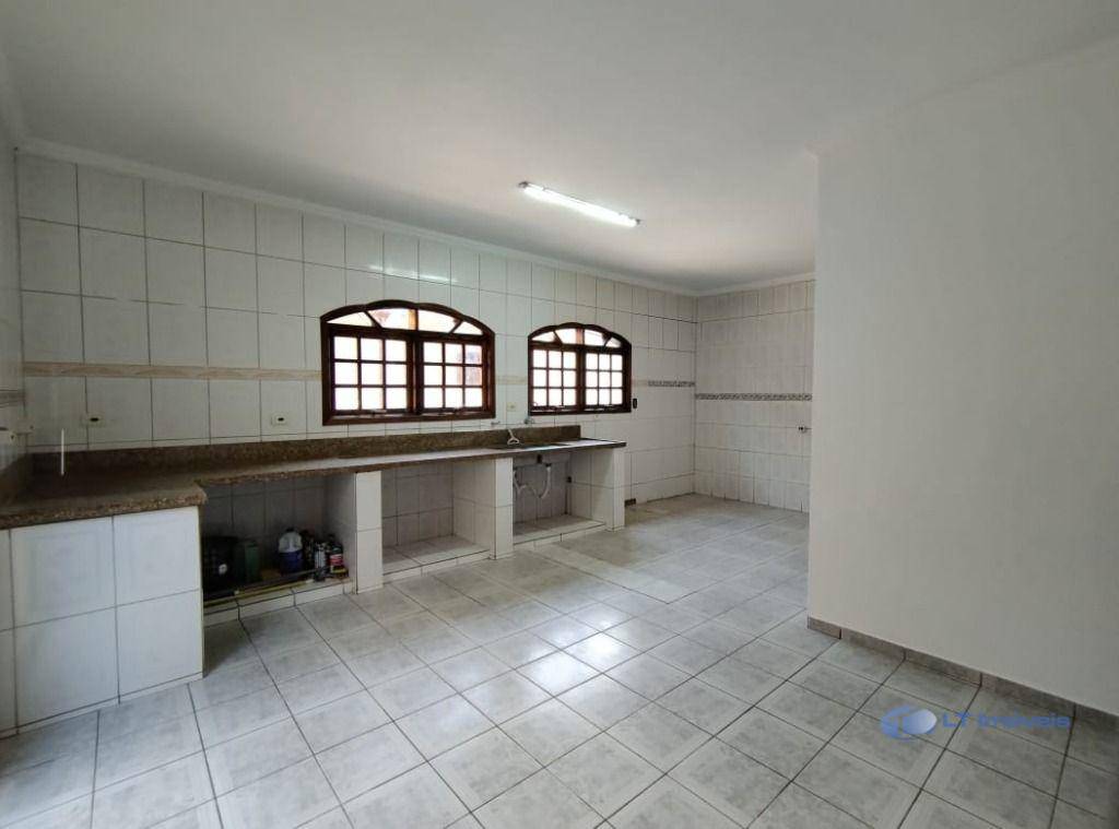 Casa à venda e aluguel com 4 quartos, 220m² - Foto 10