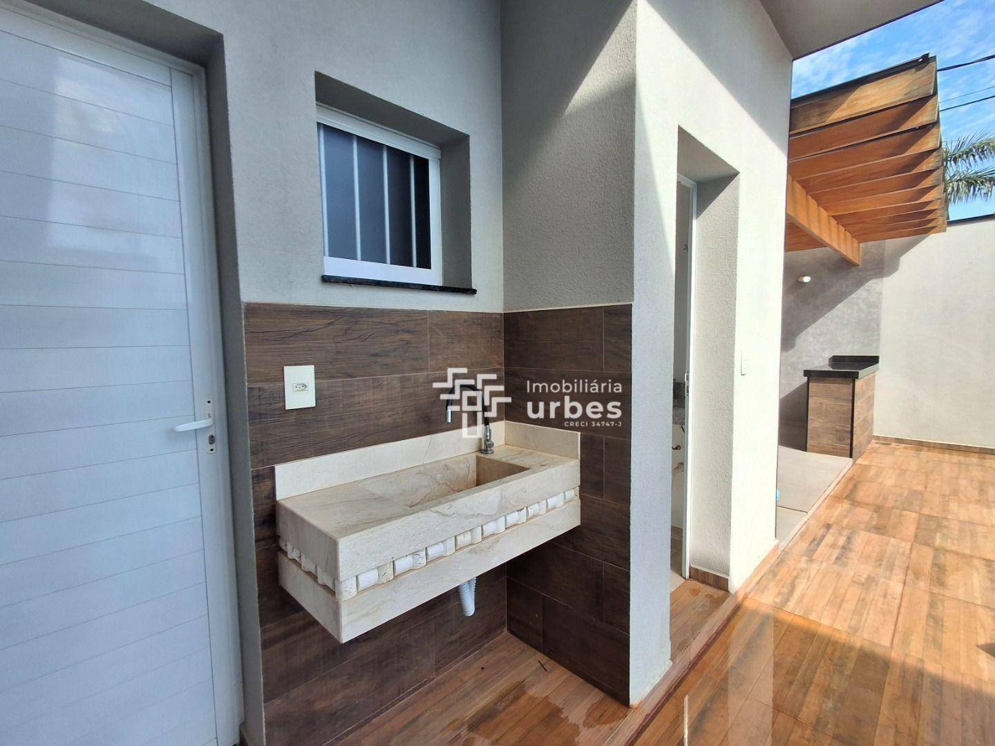 Casa à venda e aluguel com 3 quartos, 215m² - Foto 12