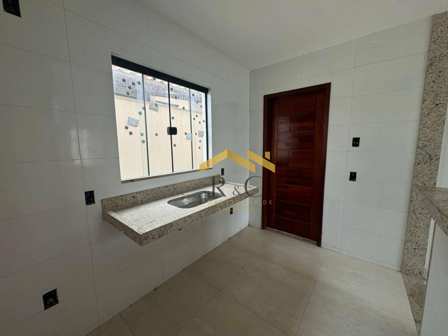 Casa à venda com 3 quartos, 80m² - Foto 6