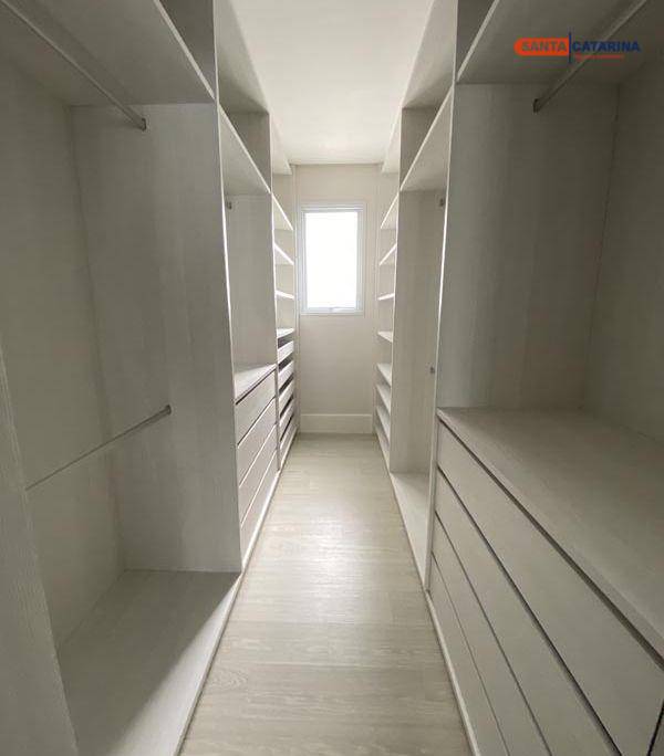 Apartamento à venda com 4 quartos, 237m² - Foto 30