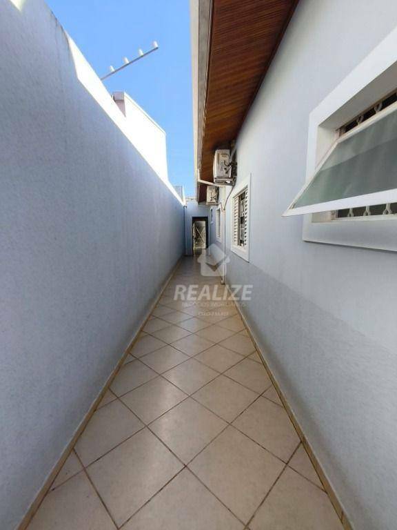 Casa à venda com 3 quartos, 210m² - Foto 26