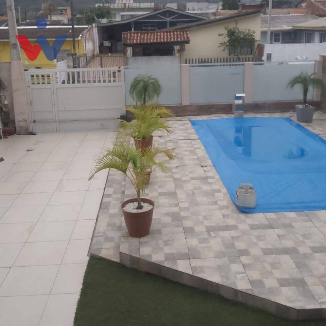 Sobrado à venda com 4 quartos, 200m² - Foto 2