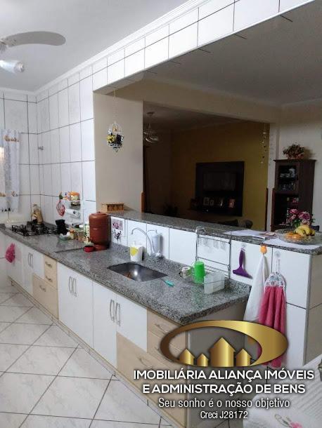 Casa à venda com 3 quartos, 250m² - Foto 17