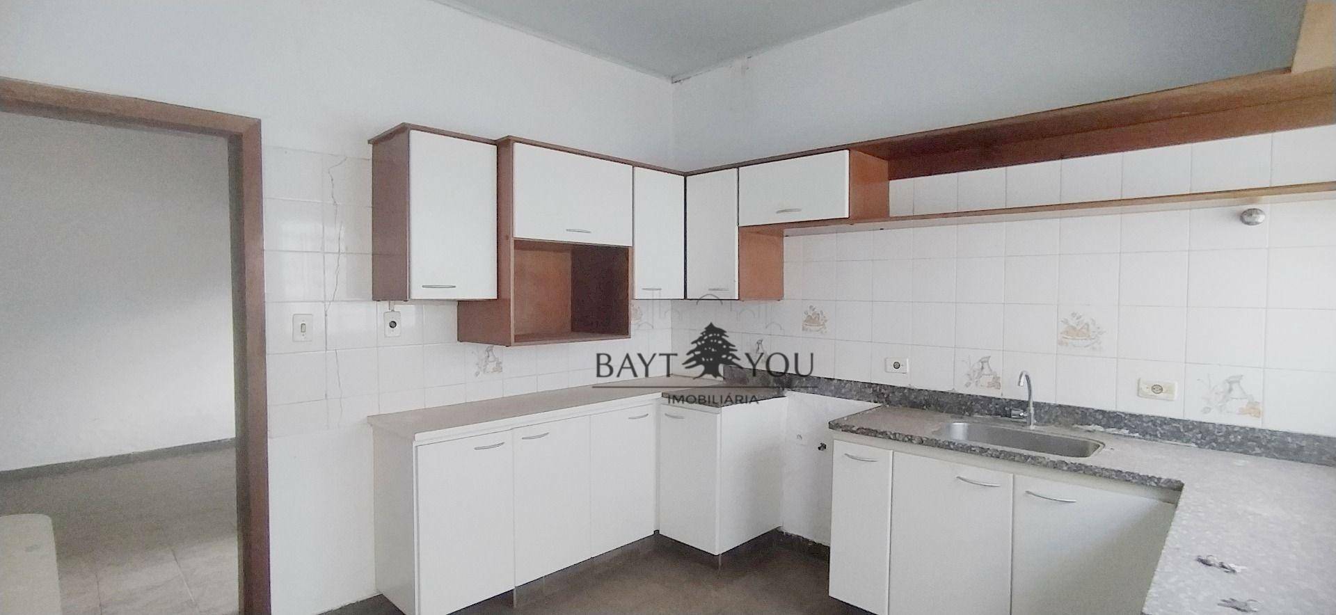 Casa para alugar com 4 quartos, 156m² - Foto 1