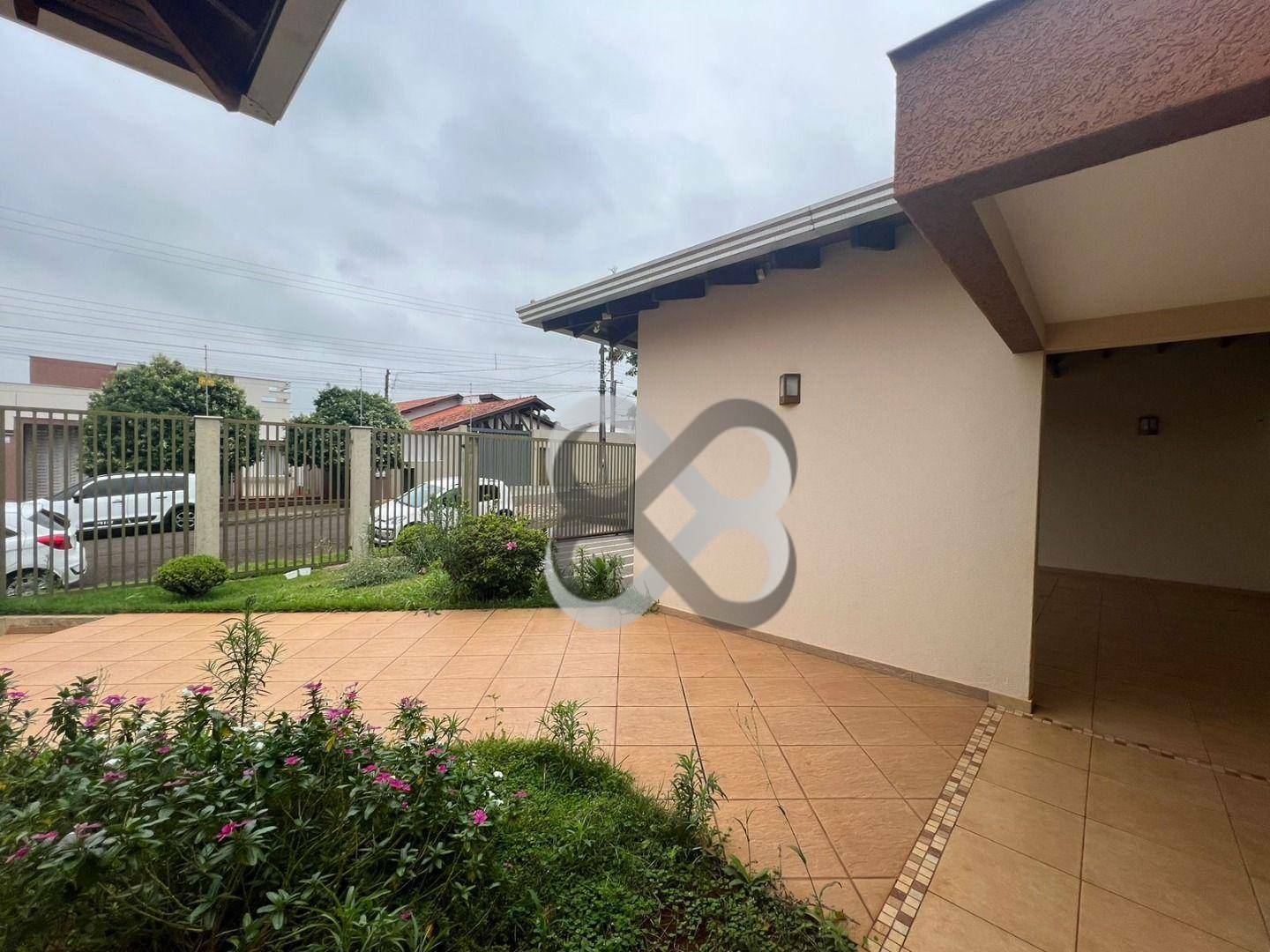 Casa à venda com 3 quartos, 260m² - Foto 3