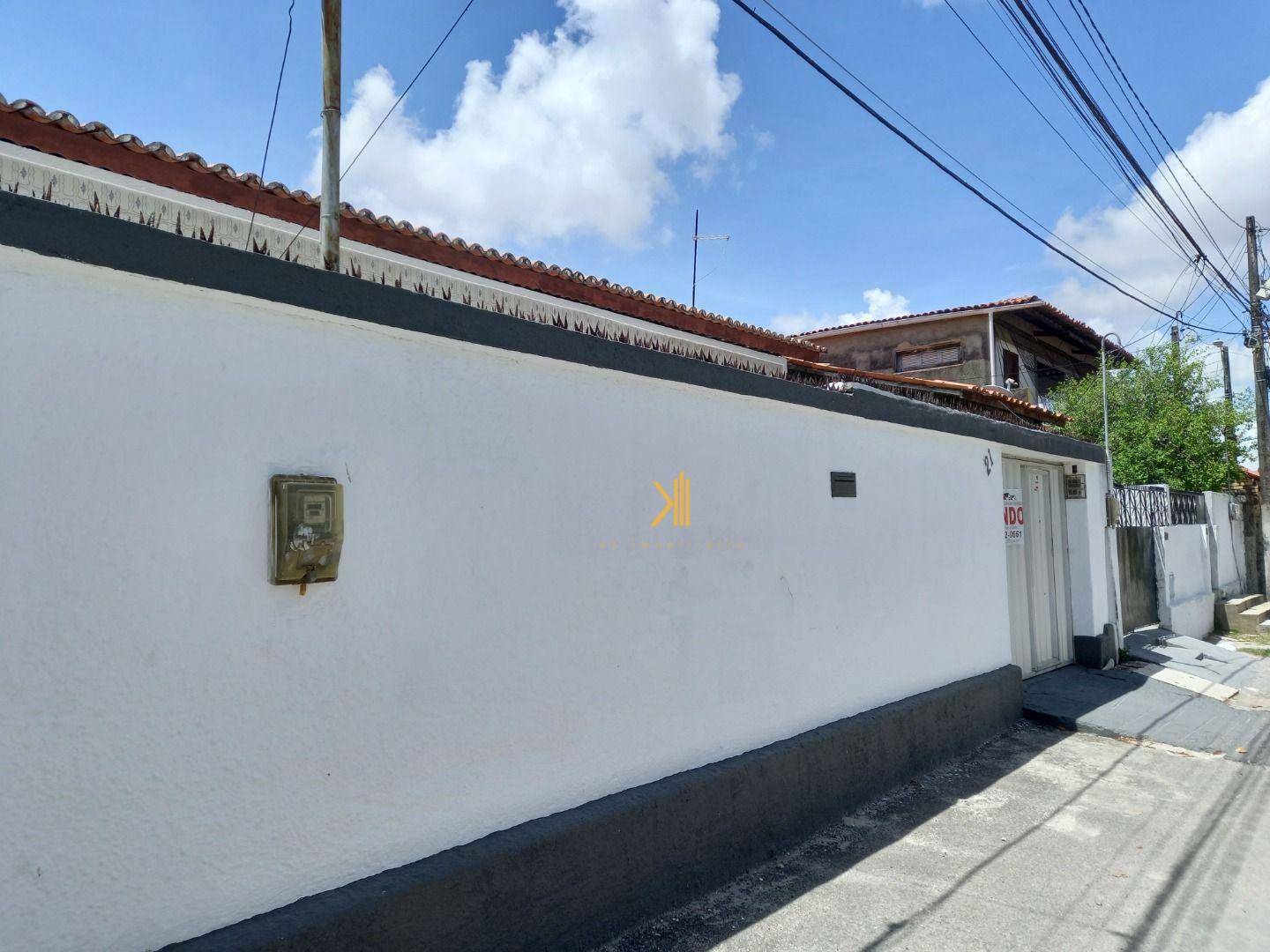 Casa à venda com 2 quartos, 170m² - Foto 3