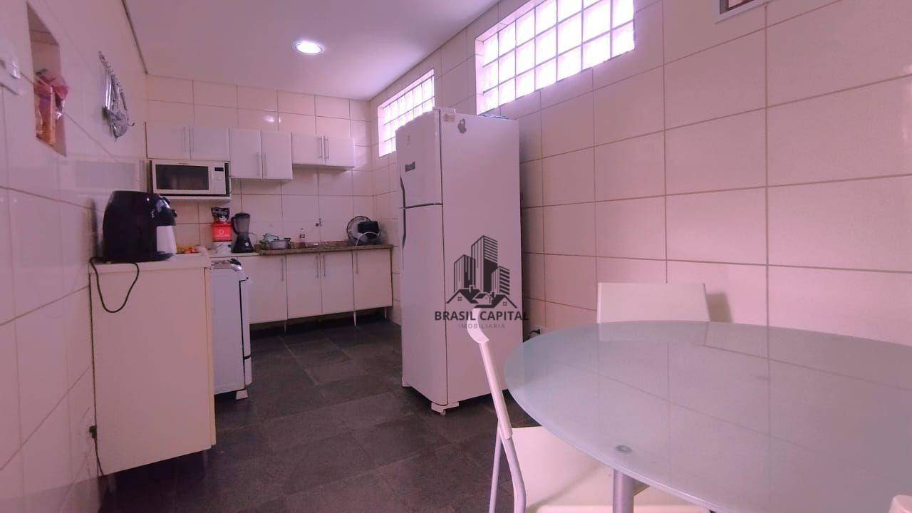 Casa à venda com 3 quartos, 162m² - Foto 6