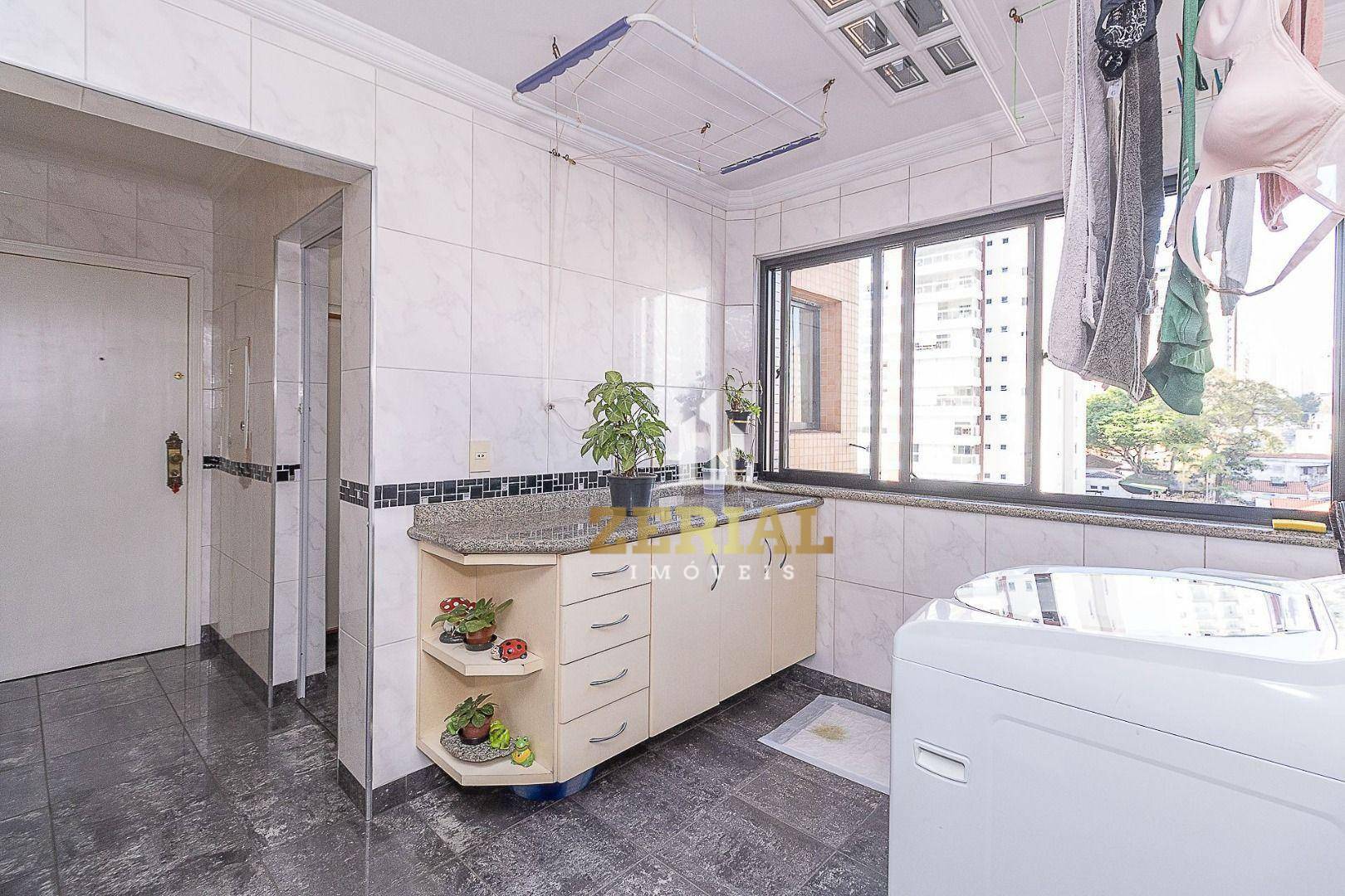 Apartamento à venda com 3 quartos, 188m² - Foto 26