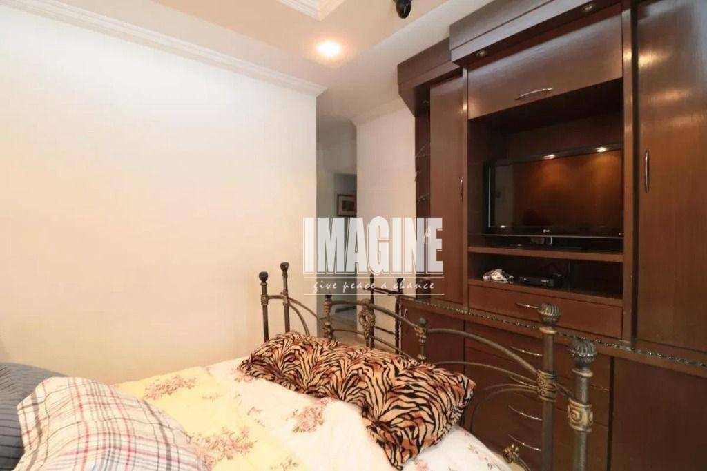 Apartamento à venda com 3 quartos, 107m² - Foto 10