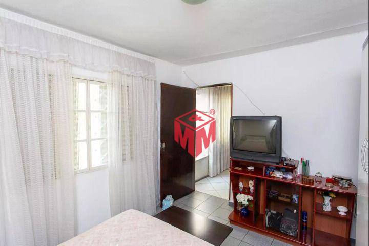 Casa à venda com 5 quartos, 250m² - Foto 16