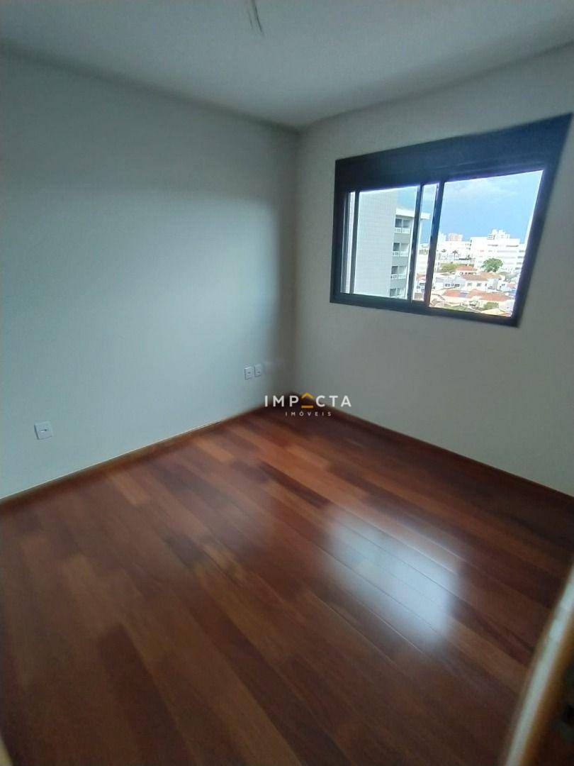 Apartamento à venda com 3 quartos, 125m² - Foto 8