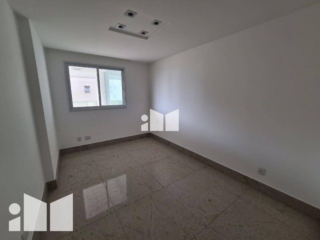 Apartamento à venda com 4 quartos, 141m² - Foto 11