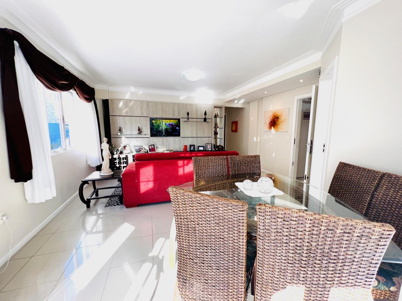 Apartamento à venda com 3 quartos, 95m² - Foto 6