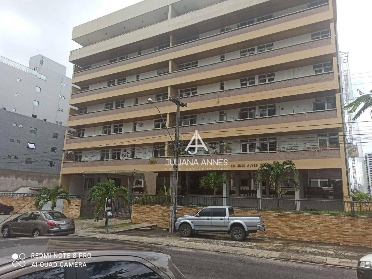 Apartamento à venda com 3 quartos, 146m² - Foto 1