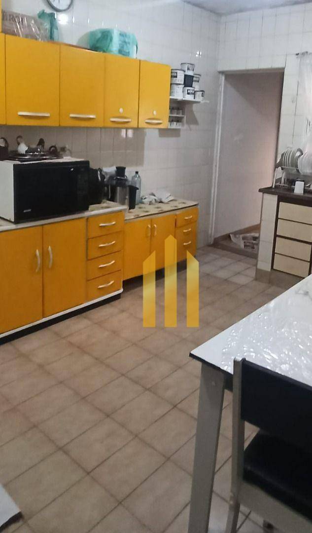 Casa à venda com 4 quartos, 172m² - Foto 11