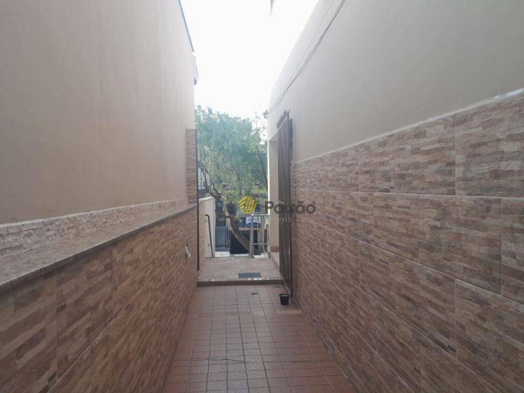 Sobrado à venda e aluguel com 4 quartos, 254m² - Foto 2