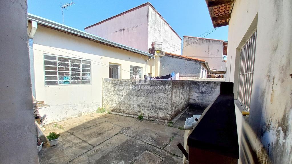 Casa à venda com 4 quartos, 320m² - Foto 25