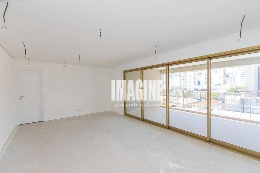 Apartamento à venda com 3 quartos, 149m² - Foto 1