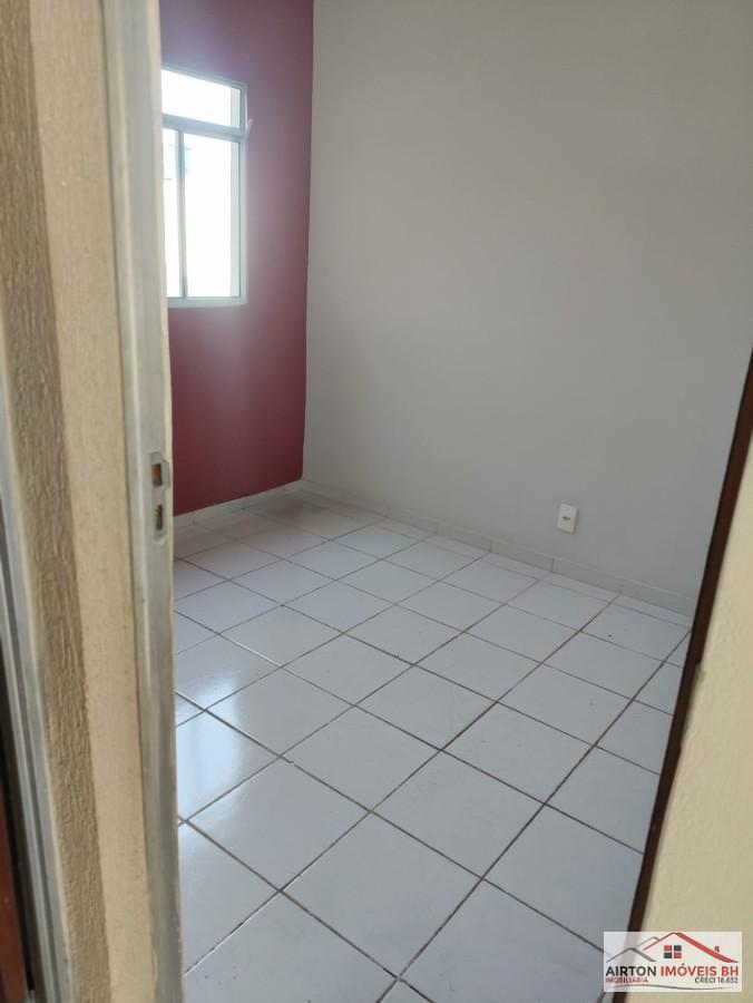 Casa à venda com 2 quartos, 120m² - Foto 4