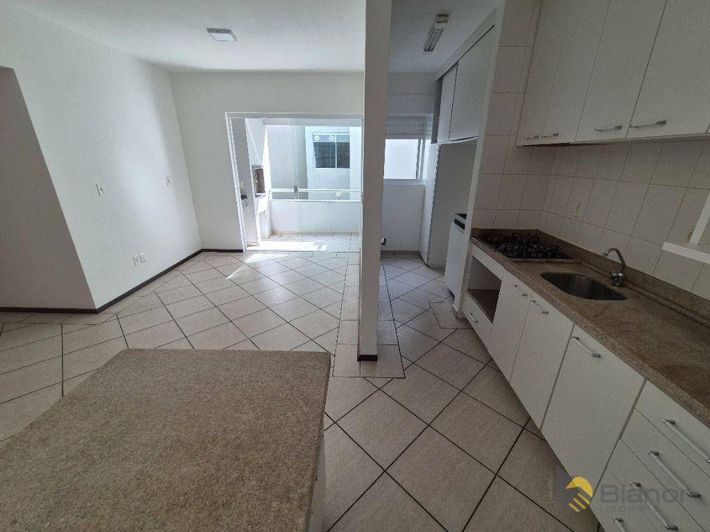 Apartamento à venda e aluguel com 2 quartos, 77m² - Foto 8