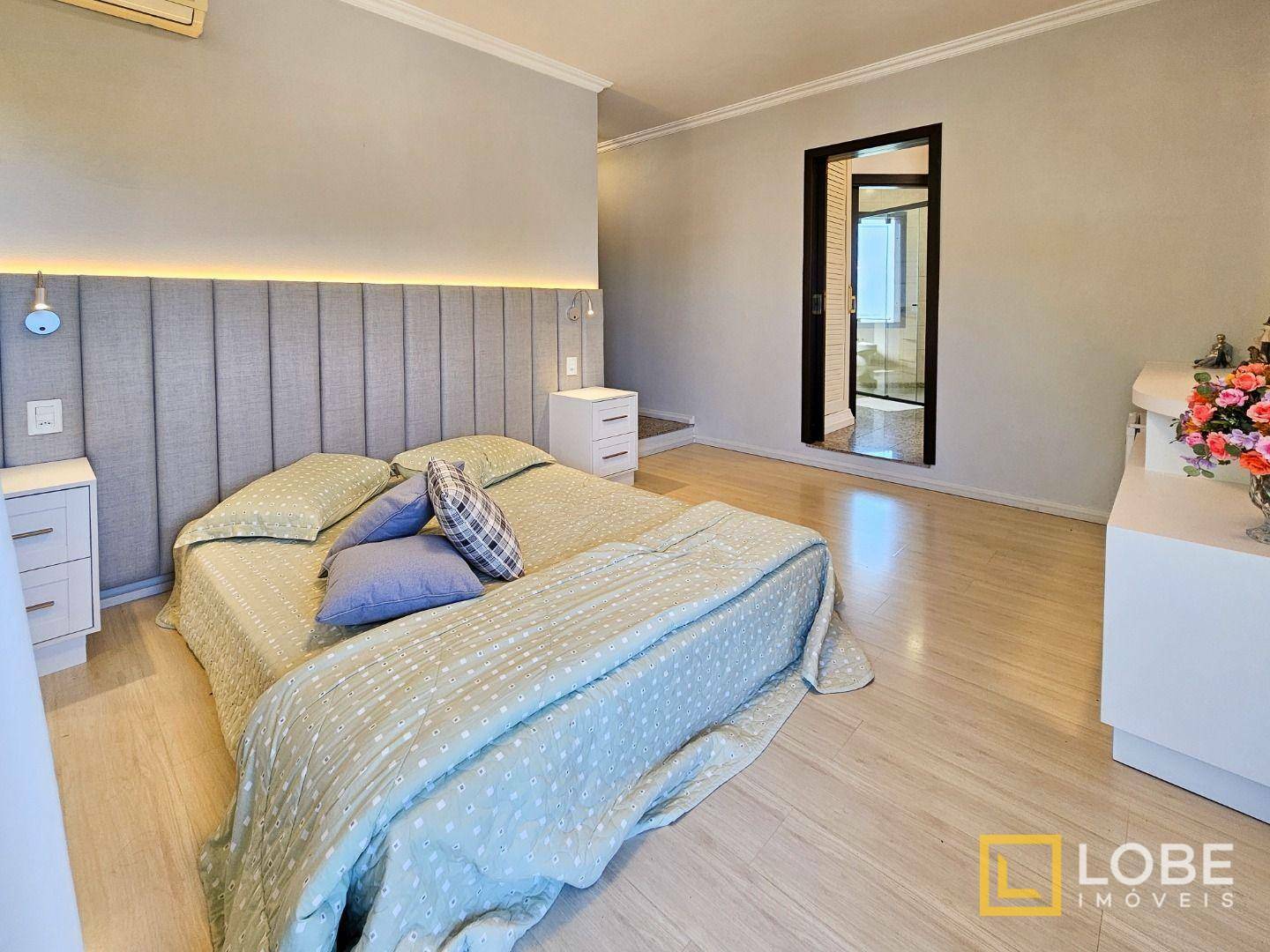 Casa à venda com 3 quartos, 312m² - Foto 27