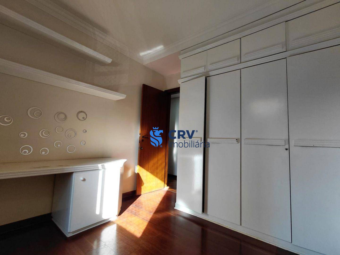 Apartamento para alugar com 3 quartos, 101m² - Foto 15