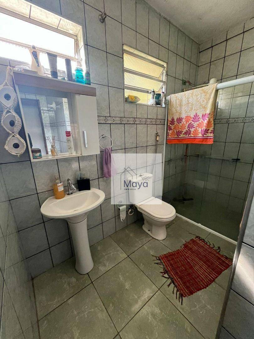 Casa à venda com 5 quartos, 220m² - Foto 25