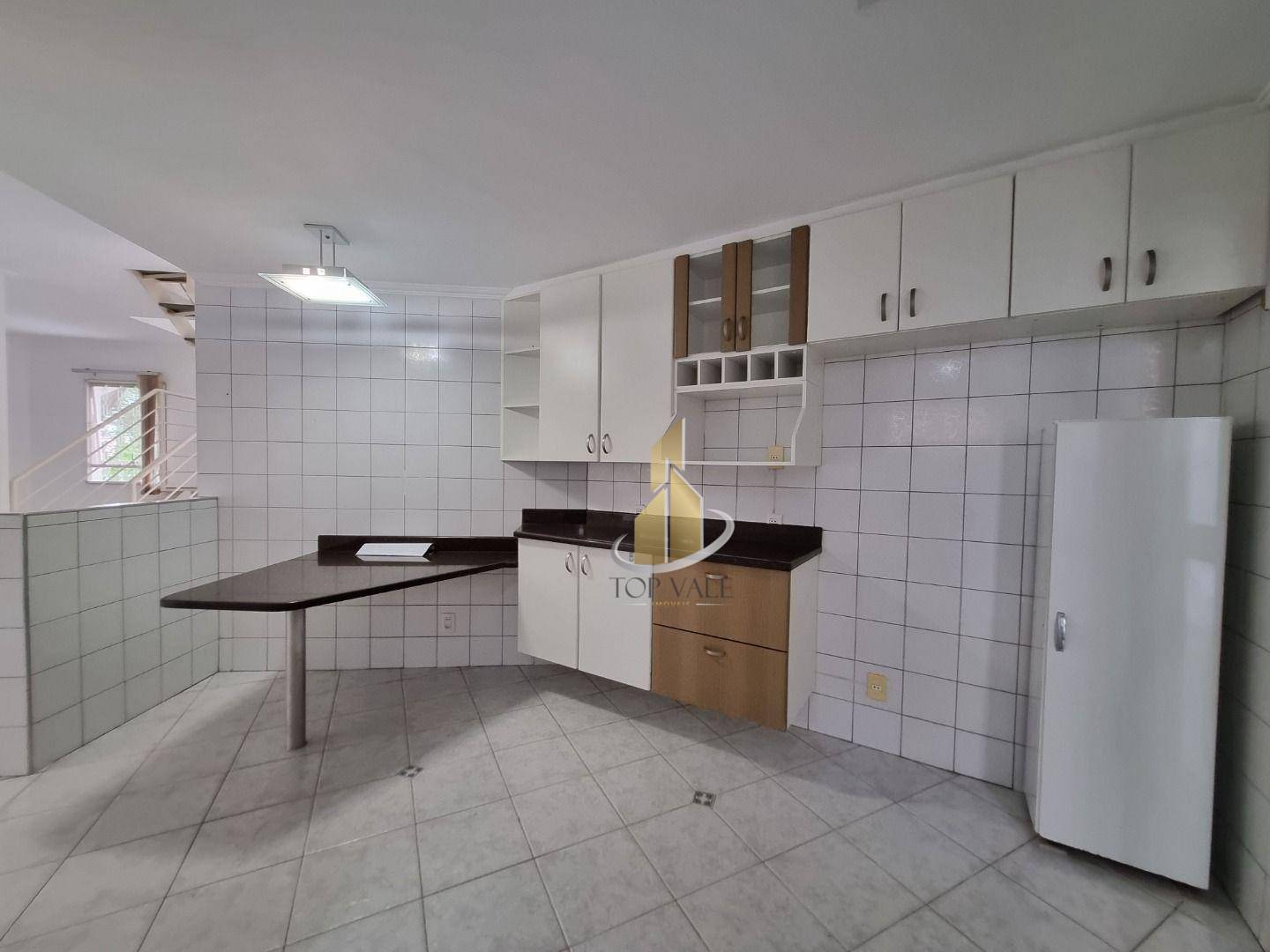 Sobrado à venda com 3 quartos, 309m² - Foto 3