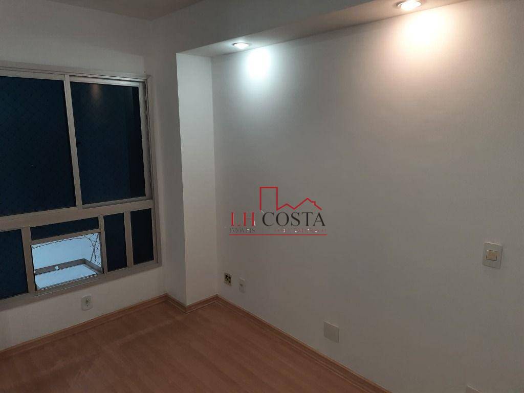 Apartamento à venda com 2 quartos, 70m² - Foto 3