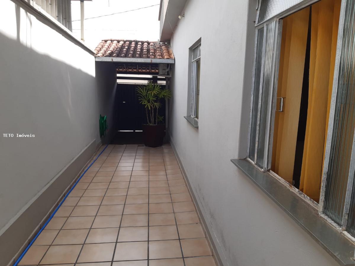 Casa à venda com 3 quartos, 280m² - Foto 5