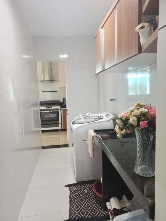 Casa à venda com 3 quartos, 208m² - Foto 8