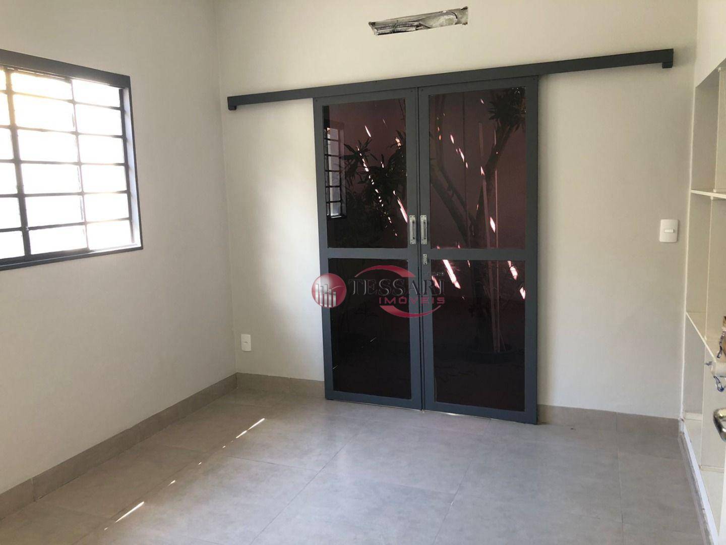 Casa para alugar com 3 quartos, 170m² - Foto 8