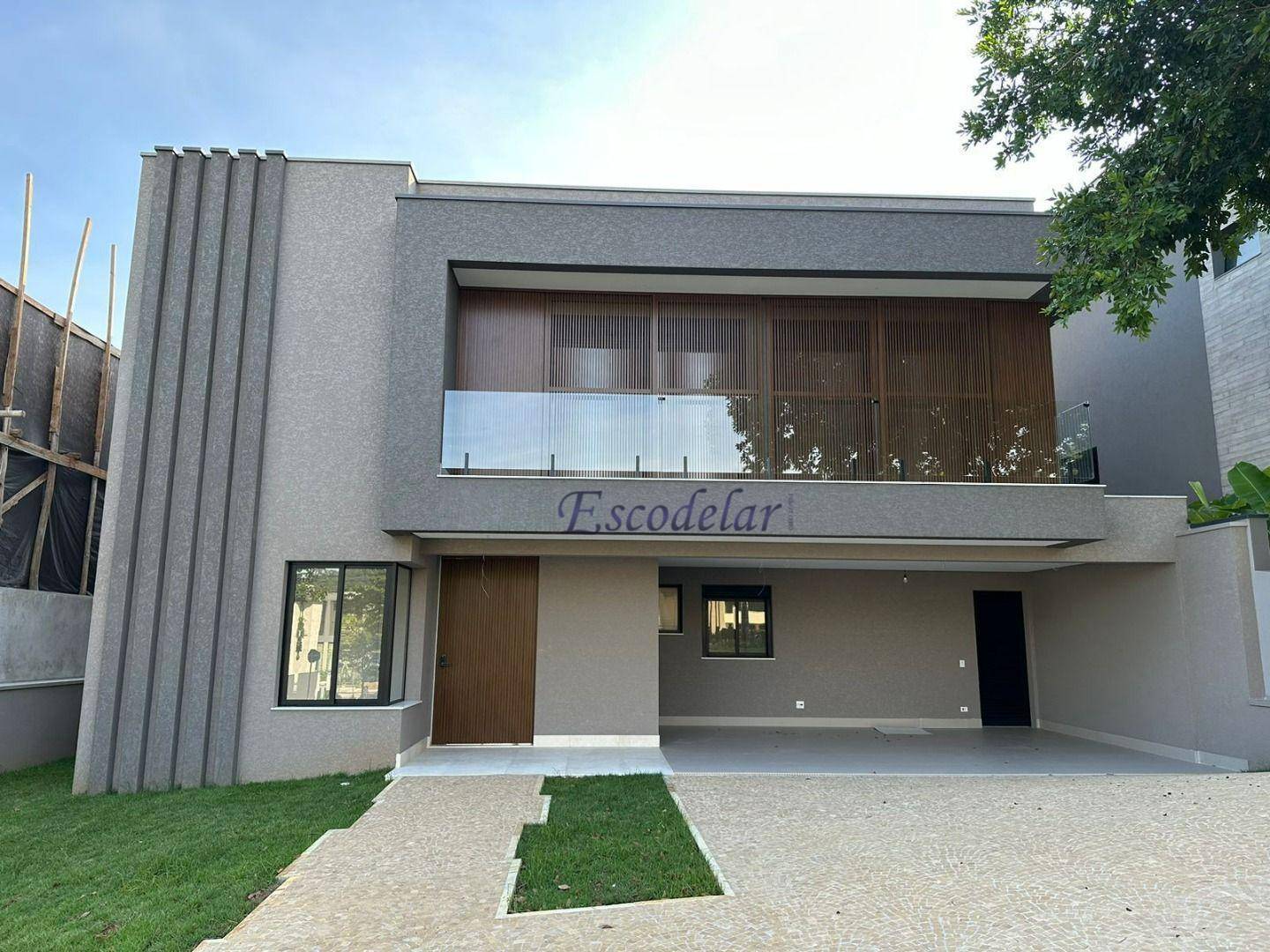 Casa à venda com 4 quartos, 439m² - Foto 1