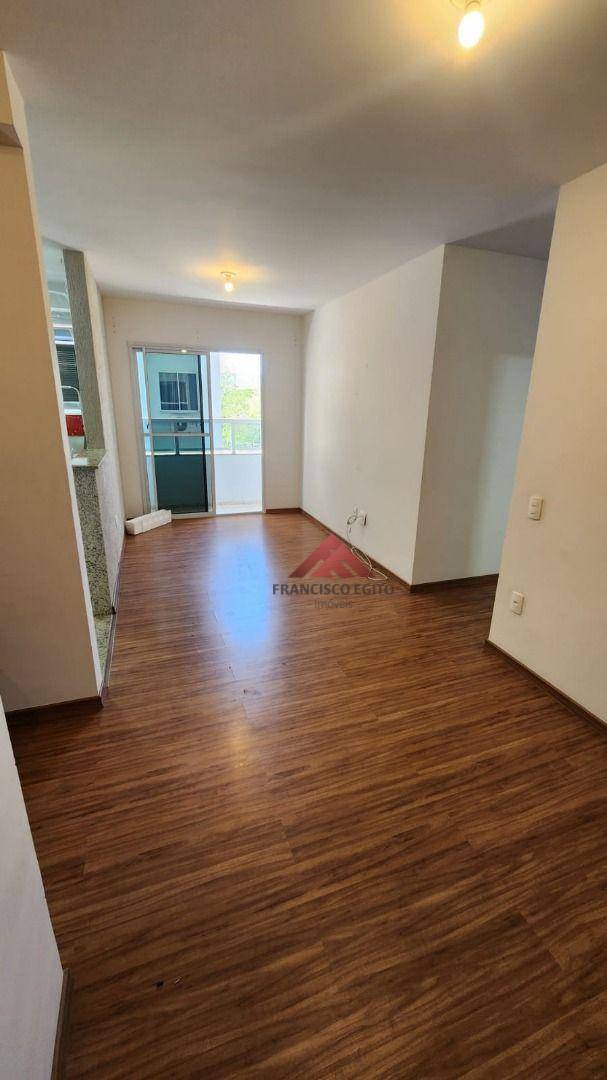 Apartamento à venda com 3 quartos, 62m² - Foto 2