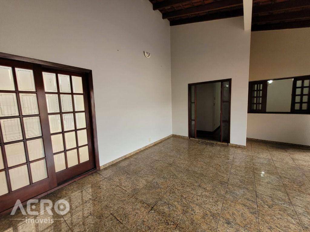 Casa à venda com 3 quartos, 172m² - Foto 6