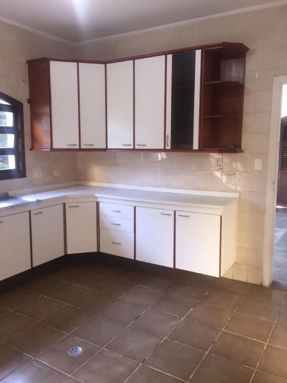 Casa de Condomínio para alugar com 3 quartos, 282m² - Foto 14