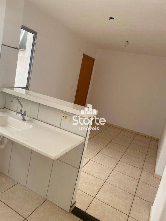 Apartamento à venda com 2 quartos, 48m² - Foto 2