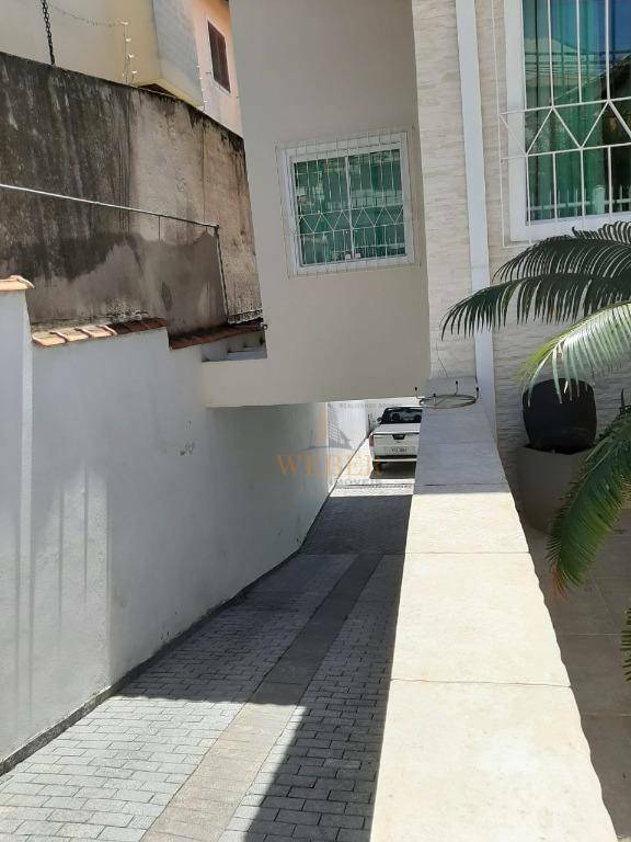 Sobrado à venda com 2 quartos, 250m² - Foto 4