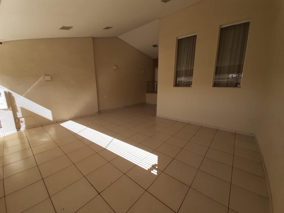 Casa à venda com 3 quartos, 336m² - Foto 3