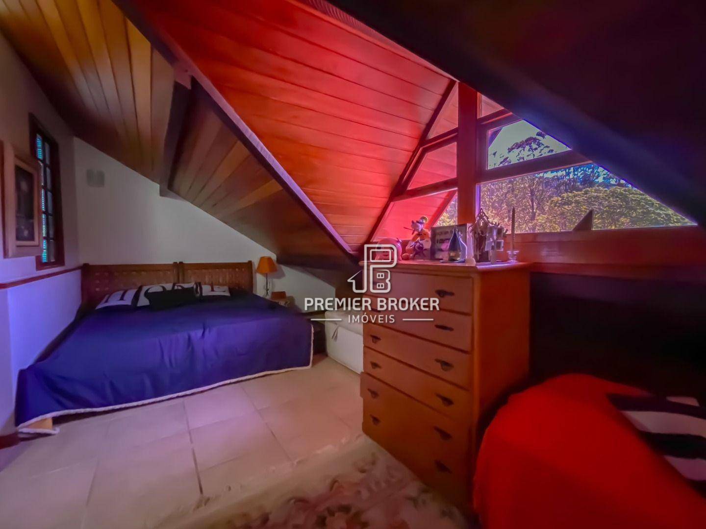 Casa de Condomínio à venda com 4 quartos, 199m² - Foto 45