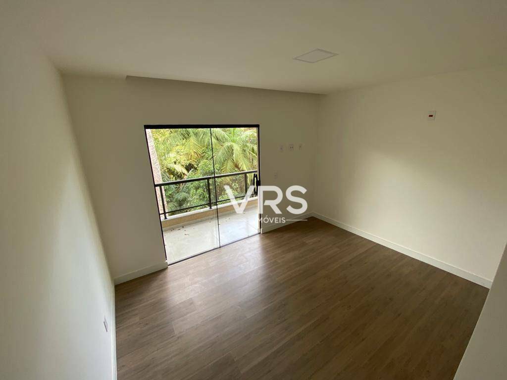 Casa de Condomínio à venda com 4 quartos, 215m² - Foto 16