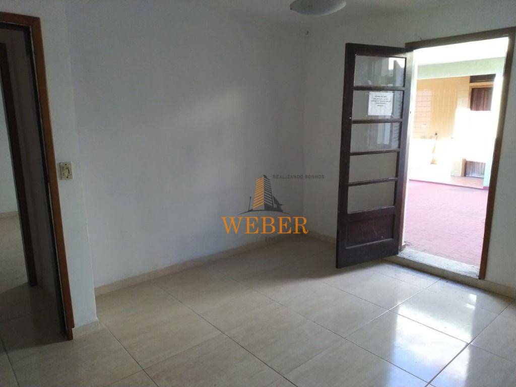 Casa à venda com 3 quartos, 200m² - Foto 18